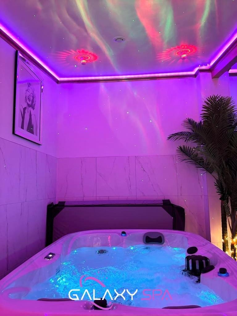 Galaxy Spa - Suite Jupiter Jacuzzi Privatif Champigneulles Exterior foto