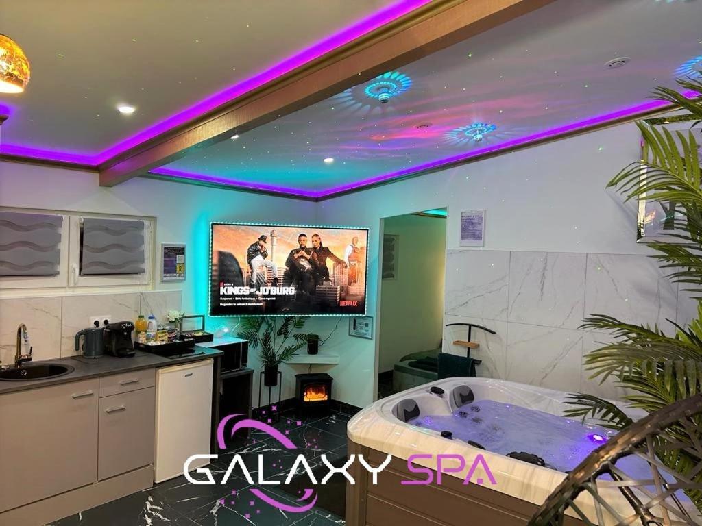 Galaxy Spa - Suite Jupiter Jacuzzi Privatif Champigneulles Exterior foto